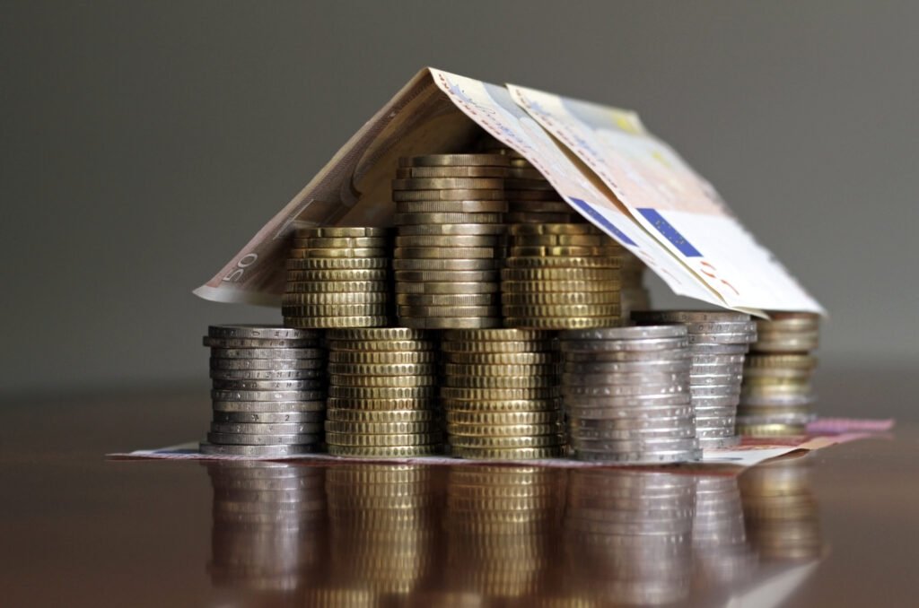 Cash Flow vs Capital Appreciation: Which Real Estate Investment Strategy to Choose?